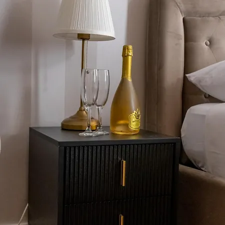 לינה וארוחת בוקר Le Notti Di Gioia 3*