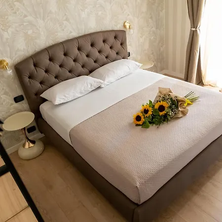 לינה וארוחת בוקר Le Notti Di Gioia 3*