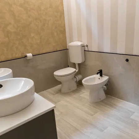 Le Notti Di Gioia לינה וארוחת בוקר 3*